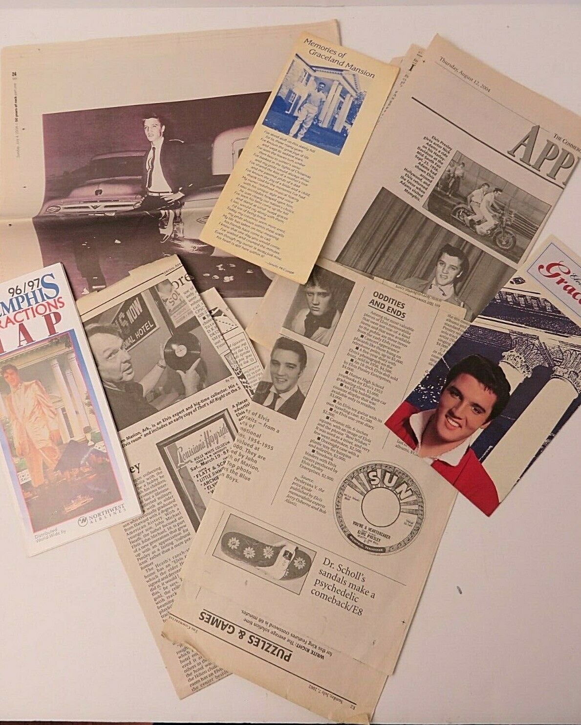 Mixed Lot Of Elvis Presley Newspaper Clippings And Articles  #0022